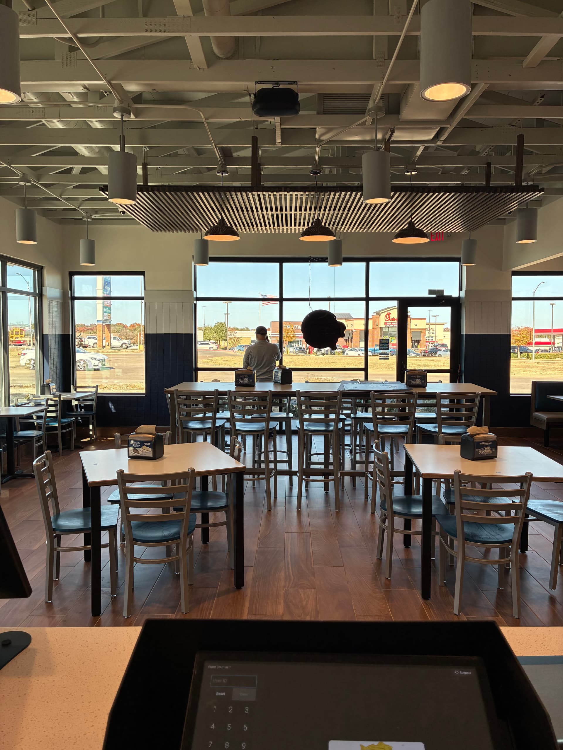 Gallery photos for Spotless Finish at Long John Silver's: Image #3