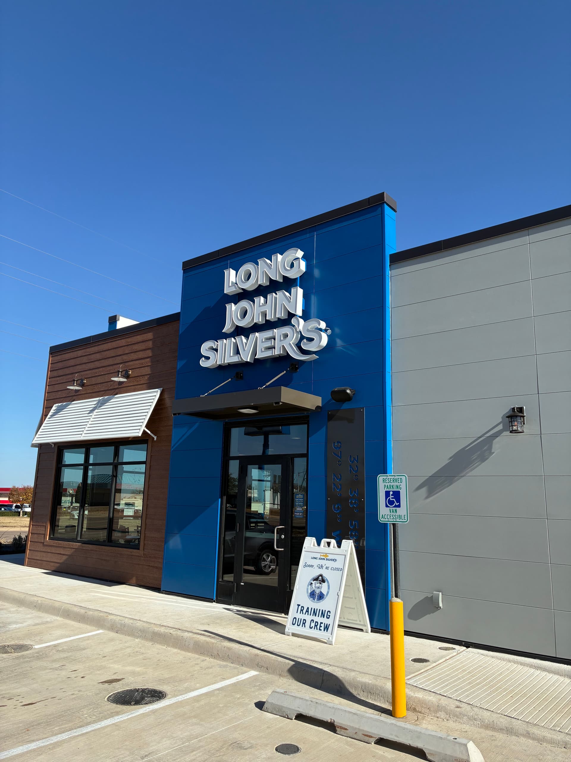 Spotless Finish at Long John Silver's image