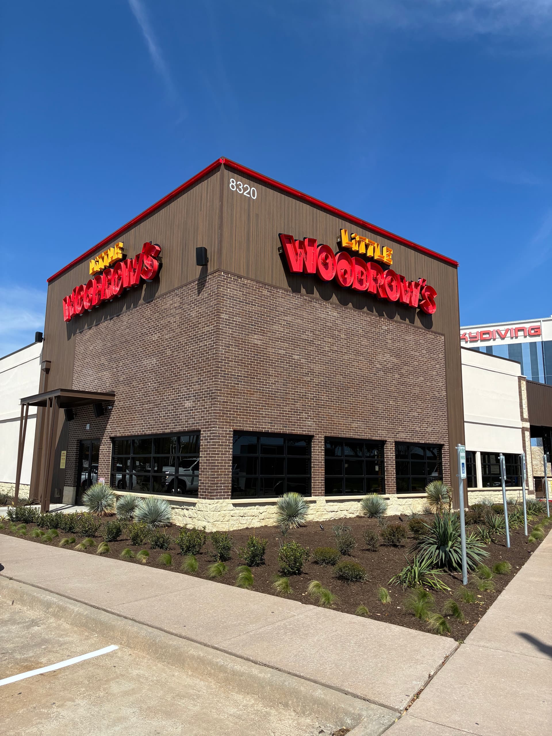 Spotless Windows at Little Woodrow's in Frisco image