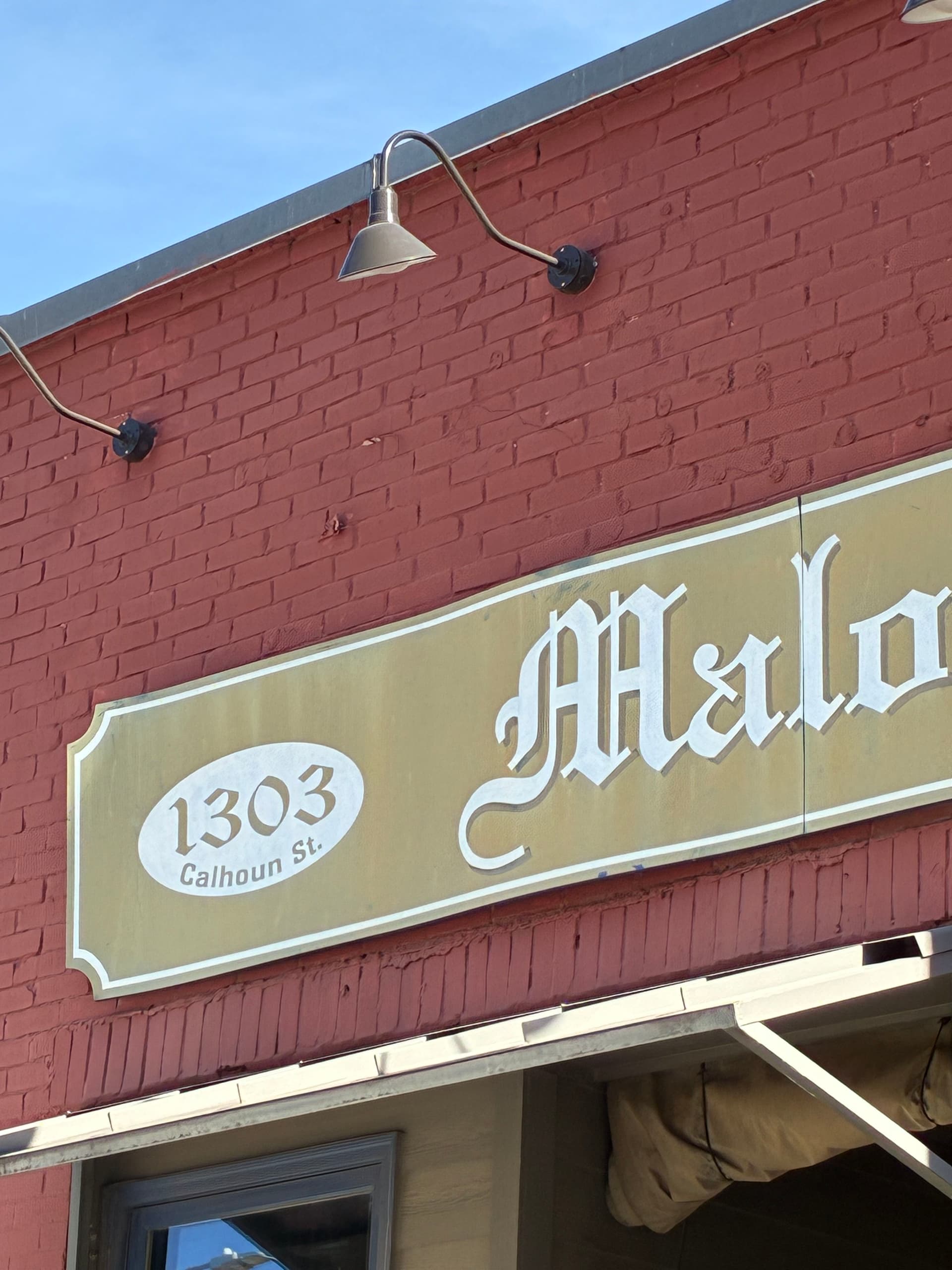 Gallery photos for Spotless Windows for Malone's Pub on Calhoun St: Image #4