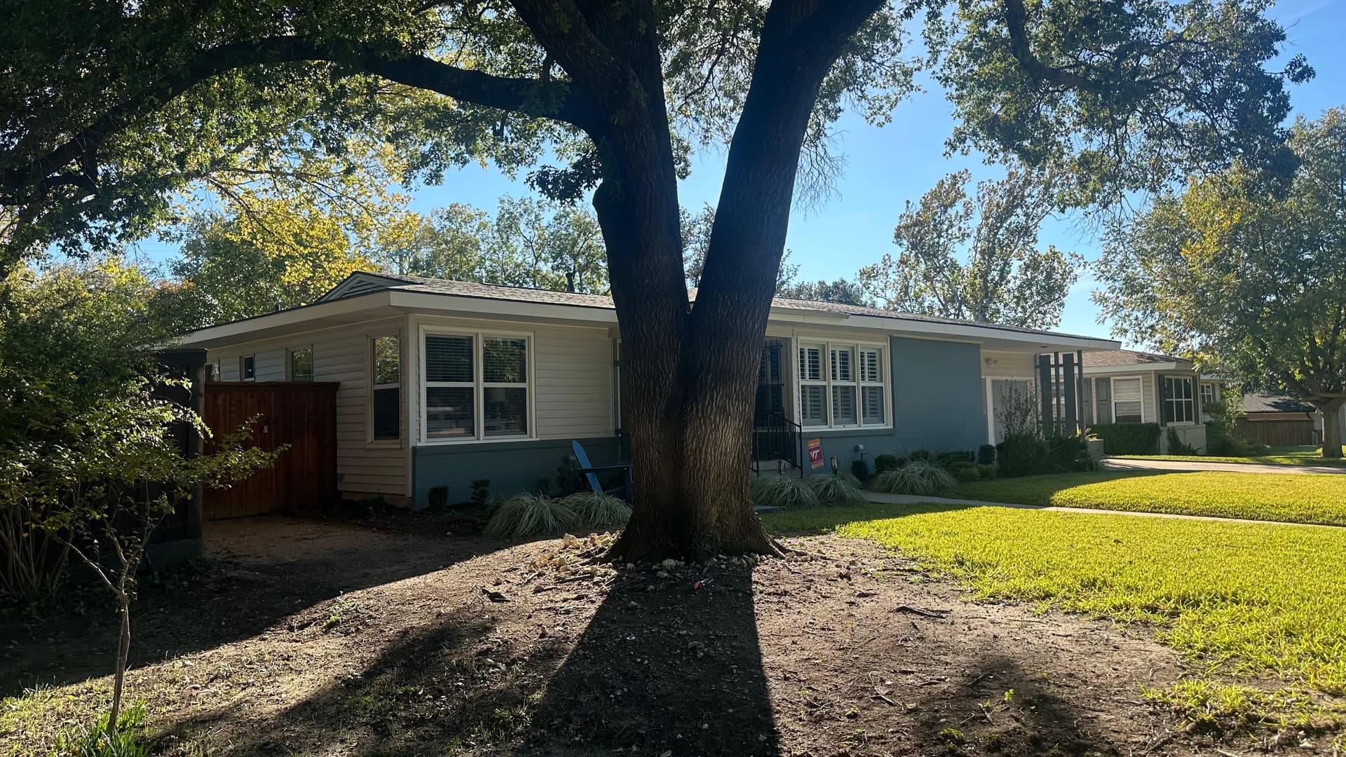 Residential Window Cleaning in Fort Worth image