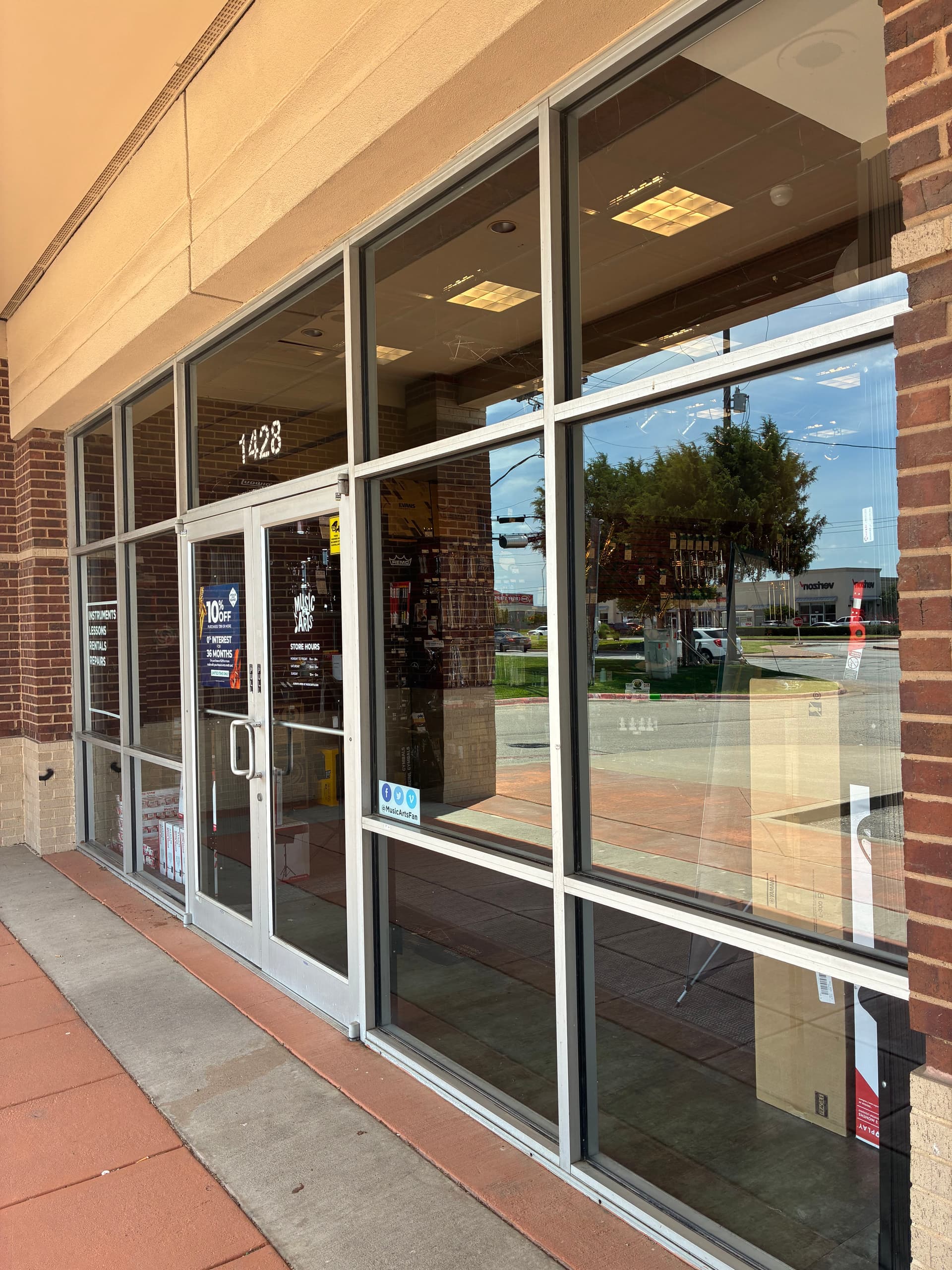 Gallery photos for Music & Arts in Hurst Gets Crystal-Clear Storefront Windows: Image #1