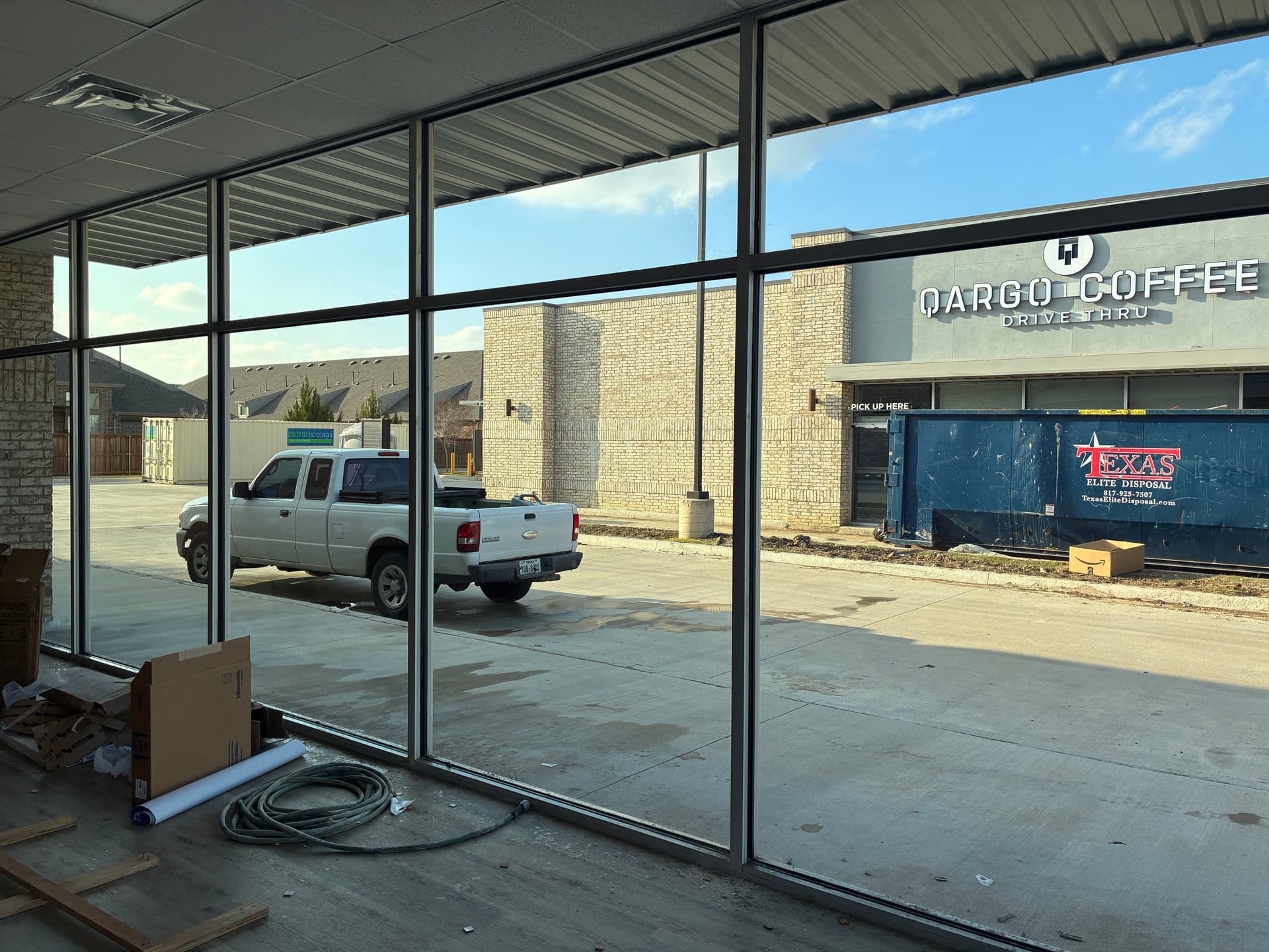 Gallery photos for Spotless Windows at Petal & Brow Threading & Spa: Image #3