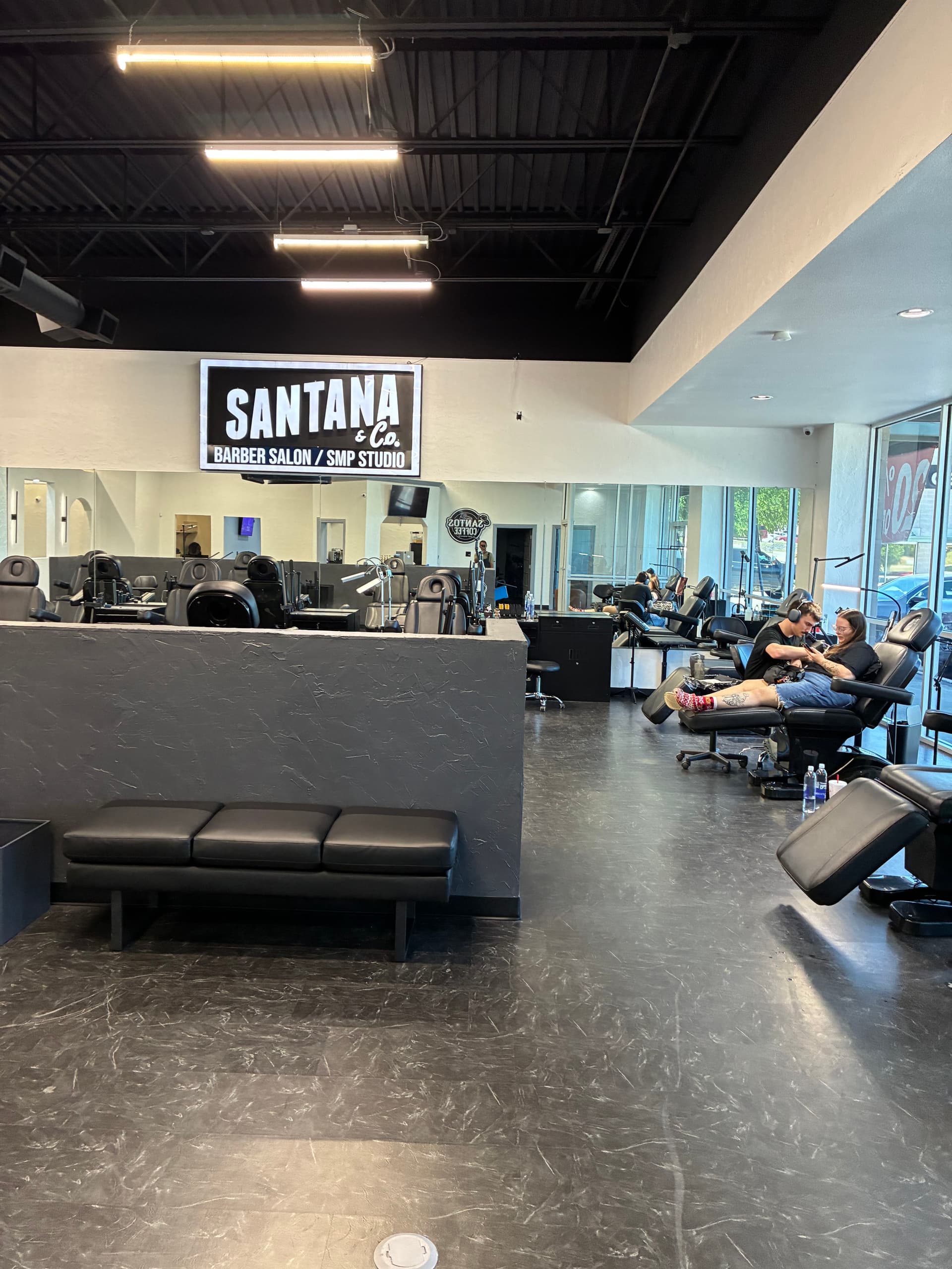 Gallery photos for Spotless Shine for Santana Co. Studio's New Location: Image #2