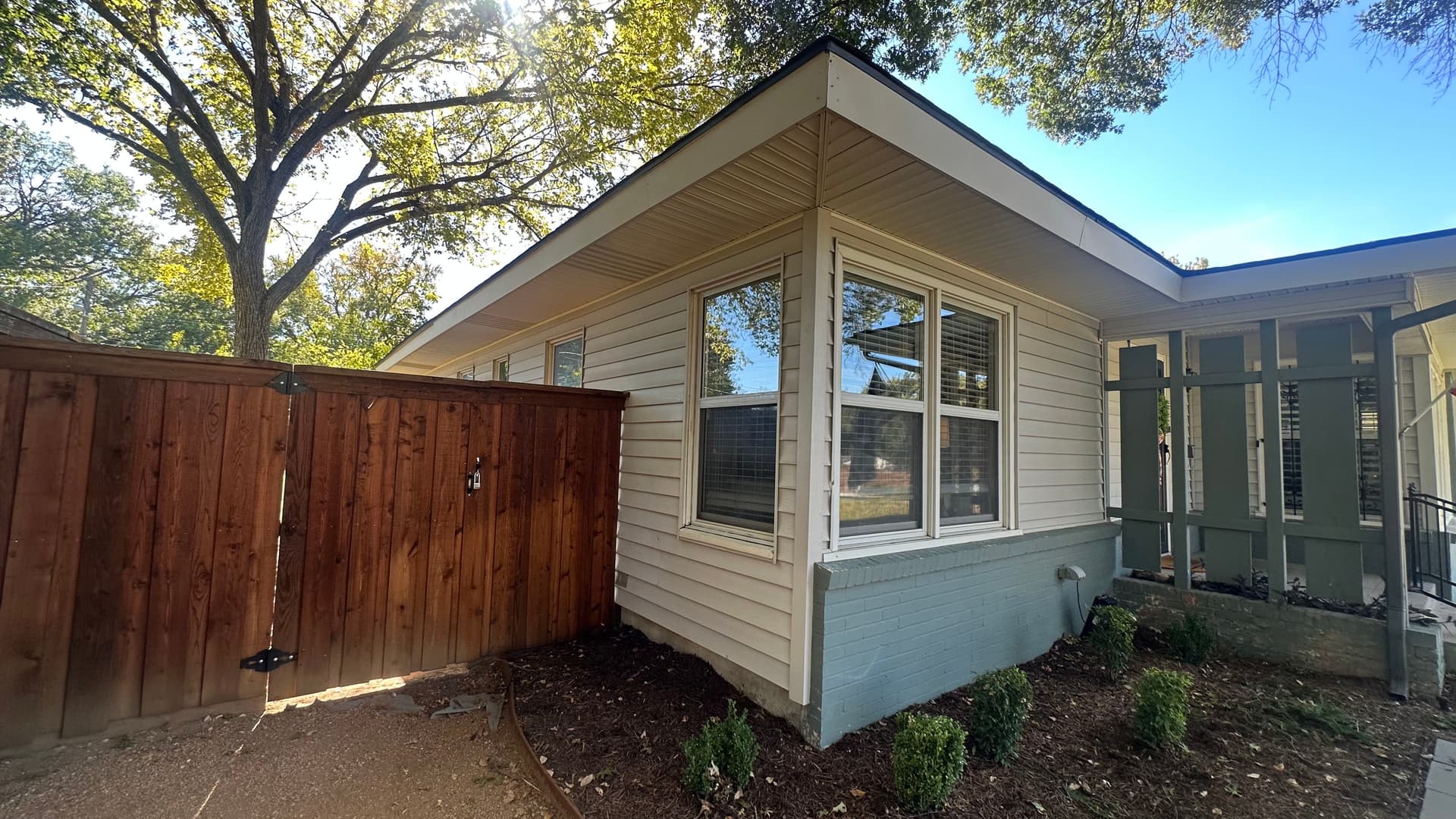 Gallery photos for Residential Window Cleaning in Fort Worth: Image #1